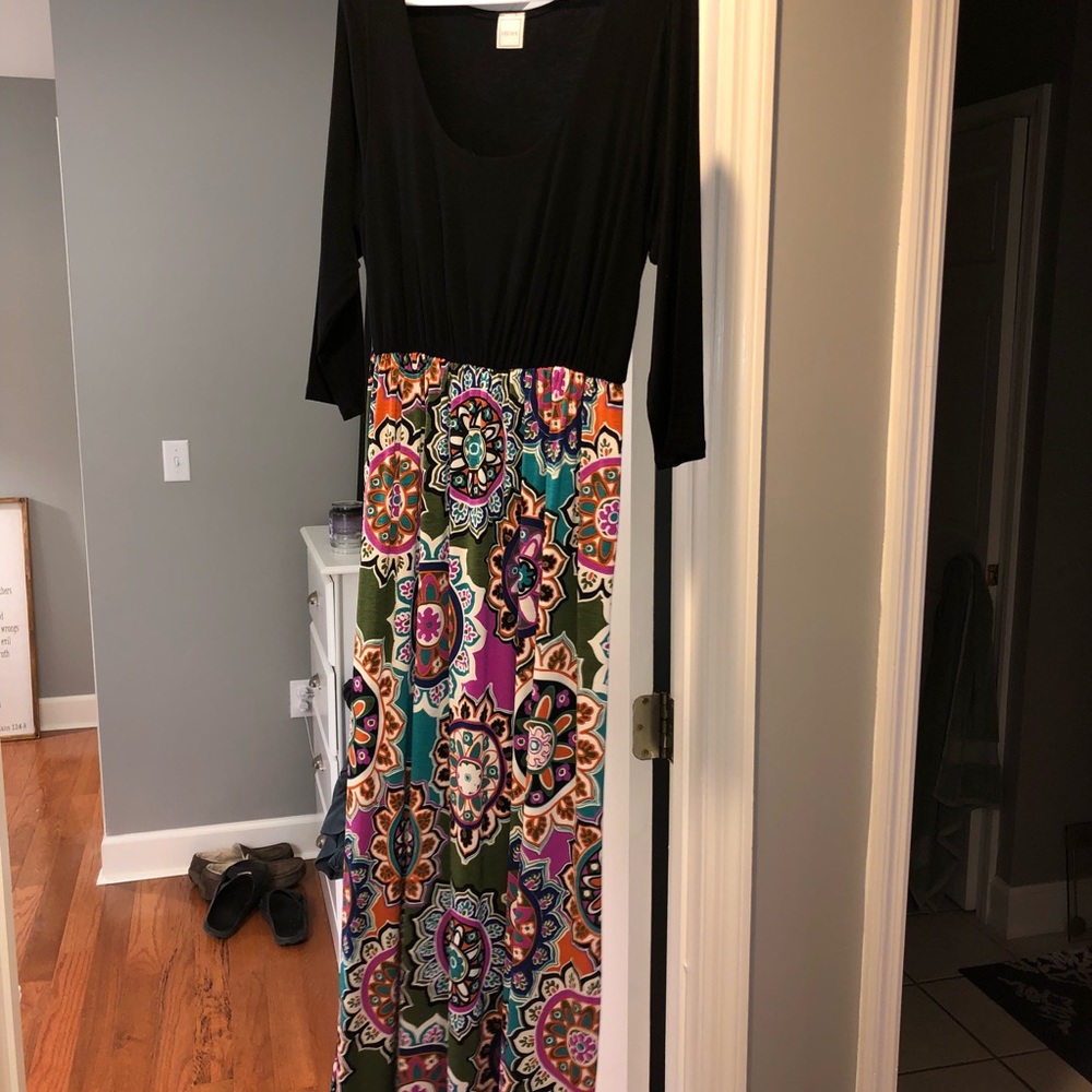 Black & Multicolor Maxi Dress